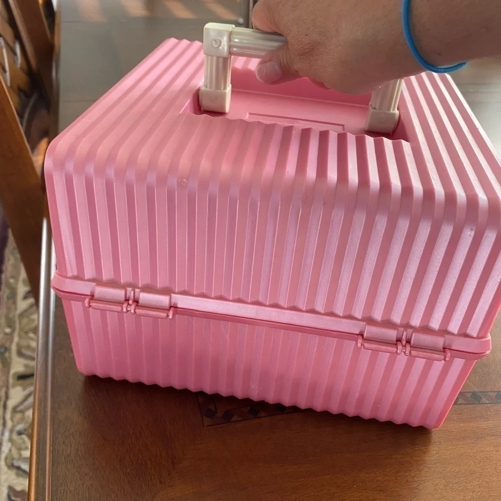 VINTAGE SASSABY pink make up organizer/ storage train case.pre-owned model 101 - Picture 8 of 11